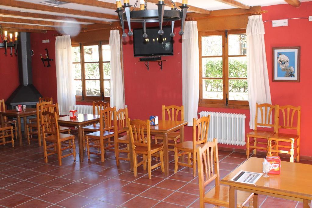 Hotel Valle Del Jerte Los Arenales Exterior photo